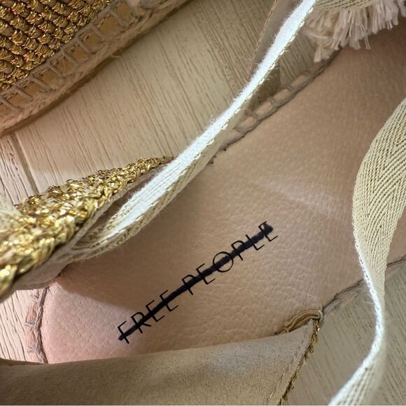 Free People Vida Espadrille Wrap Cream Crochet Gold Beaded Heel 7, NIB - Picture 6 of 7